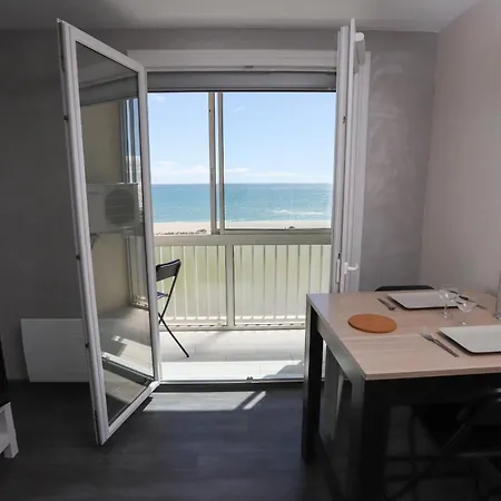 Moderne Et Lumineux Face A La Mer, サン・シプリアン