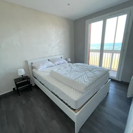 Moderne Et Lumineux Face A La Mer, Apartament *