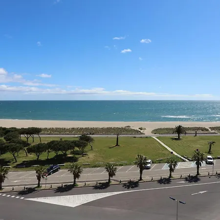 Moderne Et Lumineux Face A La Mer, Apartament